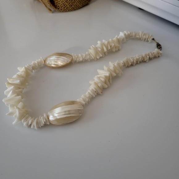 Vintage Mother of Pearl and Puka Shell Necklace - Picture 4 of 16